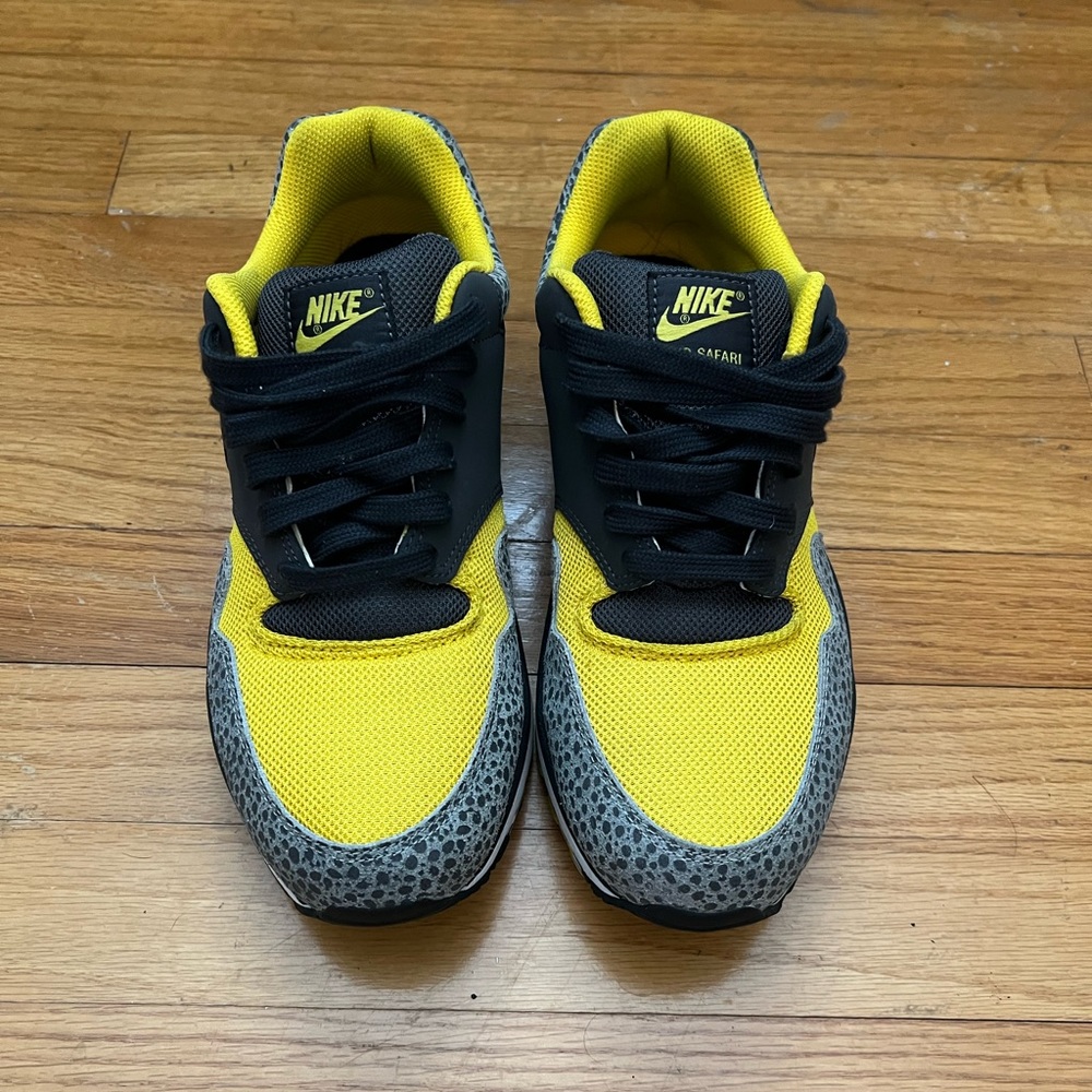 Nike Air Safari LE